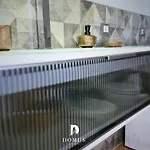 Domus Derthona Ester Mietta Apartamento *